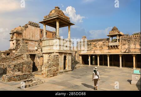 Reliques du palais de Rana Kumbha au fort historique de Chittorgarh à Udaipur Rajasthan, Inde. L'ancien fort de Chittor est un site classé au patrimoine mondial de l'UNESCO Banque D'Images