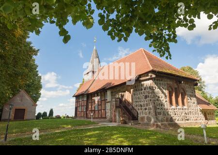 Église historique de Zarrentin-Lassohn, comté de Ludwigslust-ParchimPomerania, Allemagne de l'est, Europe centrale Banque D'Images