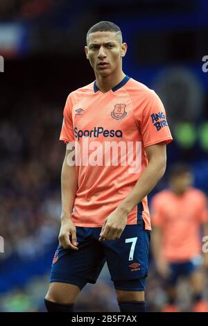 Londres, Royaume-Uni. 8 mars 2020. Richarlison d'Everton regarde. Match de la Premier League, Chelsea contre Everton au Stamford Bridge à Londres le dimanche 8 mars 2020. Cette image ne peut être utilisée qu'à des fins éditoriales. Utilisation éditoriale uniquement, licence requise pour une utilisation commerciale. Aucune utilisation dans les Paris, les jeux ou une seule édition de club/ligue/joueur. Pic par Steffan Bowen/ crédit: Andrew Orchard sports photographie/Alay Live News Banque D'Images