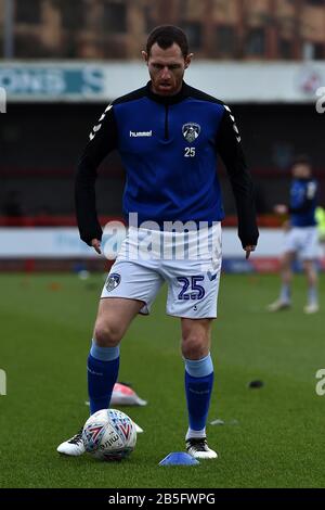 Crawley, ANGLETERRE - 7 MARS Chris McCann de Oldham Athletic pendant le match de la Sky Bet League 2 entre Crawley Town et Oldham Athletic au Broadfield Stadium, Crawley le samedi 7 mars 2020. (Crédit : Eddie Garvey | MI News) la photographie ne peut être utilisée qu'à des fins de rédaction de journaux et/ou de magazines, licence requise pour un usage commercial Banque D'Images