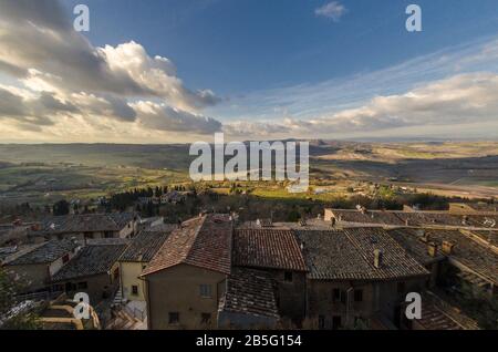 Panorama de Montepulciano vu d'en haut Banque D'Images