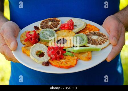 Fruits secs et fleurs d'hibiscus. Banque D'Images