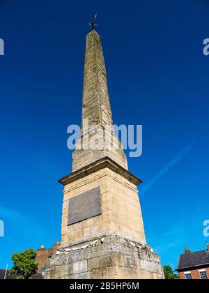 Ripon est une petite cathédrale historique dans Yorkshire.England.Ripon est en fait la plus ancienne ville d'Angleterre.C'est la place du marché avec son obélisque Banque D'Images