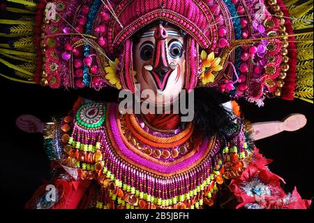 Purulia Chhau danseuse jouant le rôle du dieu hindou Ganesh (Inde) Banque D'Images