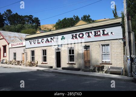 L'hôtel Vulcan dans la vieille ville minière de St Bathans, dans le centre d'Otago, en Nouvelle-Zélande. L'hôtel/pub date de 1882 et est censé être hanté. Banque D'Images