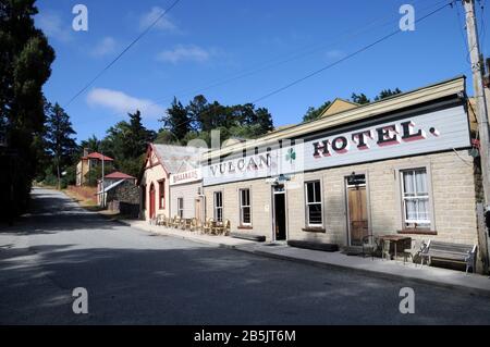 L'hôtel Vulcan dans la vieille ville minière de St Bathans, dans le centre d'Otago, en Nouvelle-Zélande. L'hôtel/pub date de 1882 et est censé être hanté. Banque D'Images