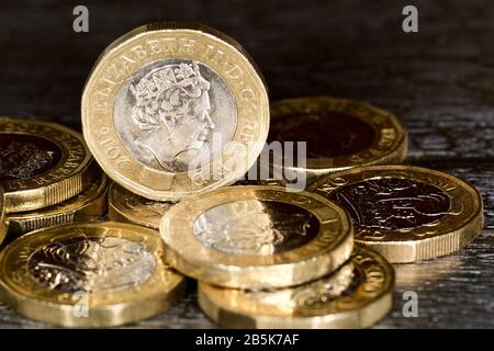 Pièces d'une livre britannique Banque D'Images