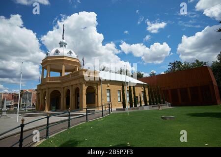 Vue extérieure du musée militaire de l'Institut commémoratif du soldat. À Bendigo, Victoria, Australie. Banque D'Images