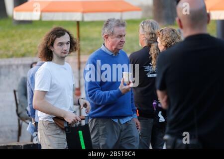 8 mars 2020: 8 mars 2020 (Malaga) le tournage du film opération Mincemat' à Malaga, en photos. L'environnement du Paseo del Parque est devenu ce dimanche le cadre pour la prise de vue de l'opération Mincemat, Le film de John Madden avec Colin Firth et Rachel Weisz sur une véritable histoire de espions qui ont influencé le résultat de la seconde Guerre mondiale et dans laquelle le gouvernement Franco a été impliqué.Sans la présence des protagonistes, L'ensemble a été rempli de suppléments caractérisés en consonance 1943 alors que l'hôtel de ville est resté le siège du même gouvernement francoiste, avec le prec Banque D'Images