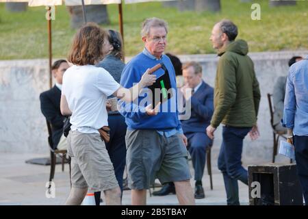 8 mars 2020: 8 mars 2020 (Malaga) le tournage du film opération Mincemat' à Malaga, en photos. L'environnement du Paseo del Parque est devenu ce dimanche le cadre pour la prise de vue de l'opération Mincemat, Le film de John Madden avec Colin Firth et Rachel Weisz sur une véritable histoire de espions qui ont influencé le résultat de la seconde Guerre mondiale et dans laquelle le gouvernement Franco a été impliqué.Sans la présence des protagonistes, L'ensemble a été rempli de suppléments caractérisés en consonance 1943 alors que l'hôtel de ville est resté le siège du même gouvernement francoiste, avec le prec Banque D'Images