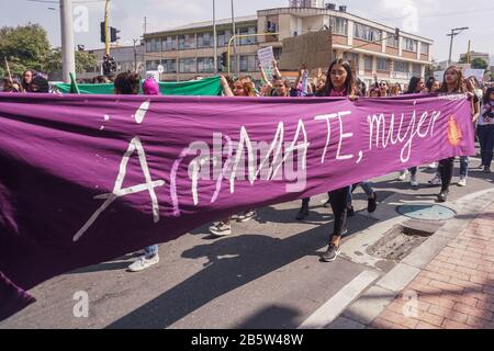 Bogota, Colombie. 10 octobre 2019. Les femmes soutiennent la célébration annuelle de la Journée internationale de la femme dans la ville de Bogota crédit: Daniel Garzon Herazo/ZUMA Wire/Alay Live News Banque D'Images