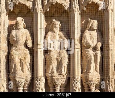 Sculptures en pierre de l'écran de l'Ouest médiéval, architecture gothique c XIIIe siècle, église de la cathédrale d'Exeter, Exeter, Devon, Angleterre, Royaume-Uni Banque D'Images