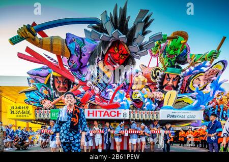 Le Japon, Honshu, Tohoku, préfecture d'Aomori, Aomori, le festival de Nebuta flotte Banque D'Images