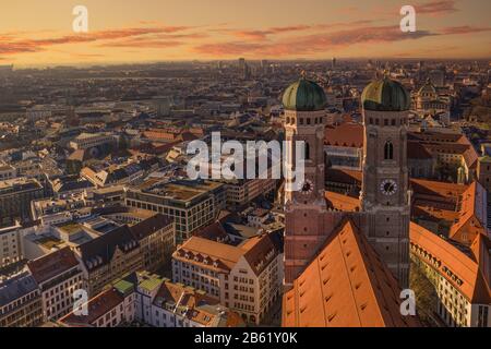 Cathédrale Frauenkirche De Notre Chère Dame De Munich, Allemagne Banque D'Images