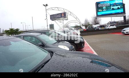 Nissan Car Dealershipautomobile, Westway, Londres, Royaume-Uni Banque D'Images