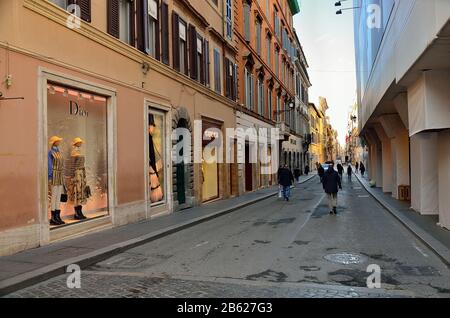 Les rues et places de Rome (presque vides) en début de matinée Banque D'Images