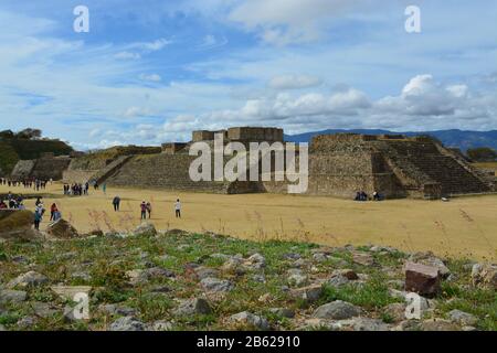 Vue sur Monte Alban en décembre vacances Banque D'Images