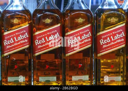 Tyumen, Russie-06 mars 2020: Johnnie Walker est la marque la plus largement distribuée de whisky écossais mélangé au monde Banque D'Images