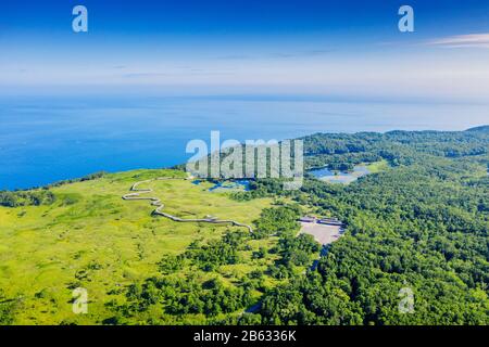 Japon, Hokkaido, Parc National Shiretoko, vue aérienne sur les lacs goko 5 Banque D'Images