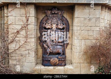 Statue de Ganesha à l'extérieur au mur du Temple Banque D'Images