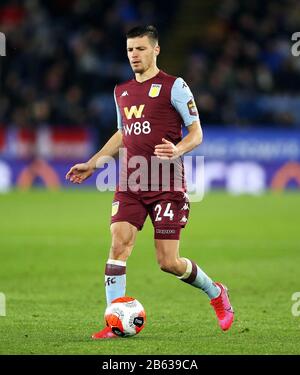 Frederic Guilbert d'Aston Villa lors du match de la Premier League au King Power Stadium de Leicester. Banque D'Images