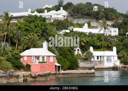 Maisons À Pitts Bay, Hamilton City, Pembroke Parish, Bermudes Banque D'Images