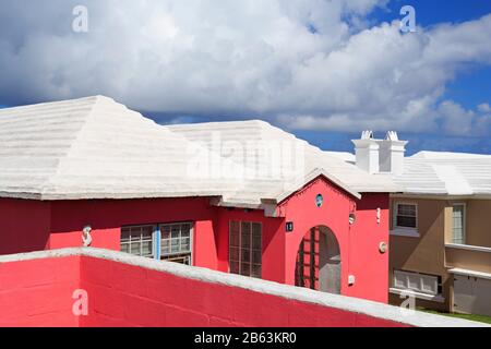 Maison rose sur l'île de Saint-David, paroisse de Saint-Georges, Bermudes Banque D'Images