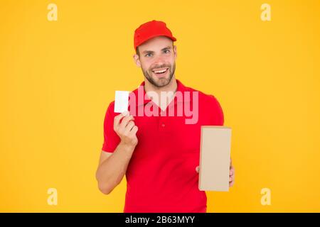 Service de livraison de colis. Précision de la livraison. Achetez n'importe où, expédiez partout. Cyber Lundi. Achats commerciaux. Service De Bureau Mobile. Gestion Des Travaux De Réinstallation En Toute Horloge. Concept de livraison de colis. Banque D'Images