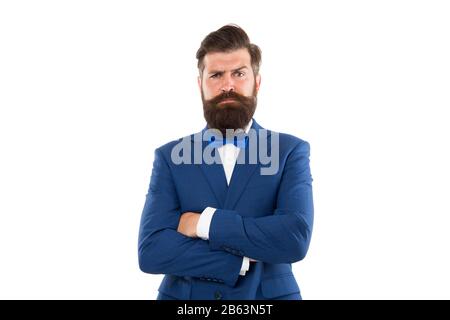 modèle de mode masculin posant. Beau modèle brunette avec barbe et moustache. Portrait d'homme d'affaires. Parfait costume. Homme barbu dans un costume cher. Beau jeune homme d'affaires. Costumes D'Affaires Pour Homme. Banque D'Images