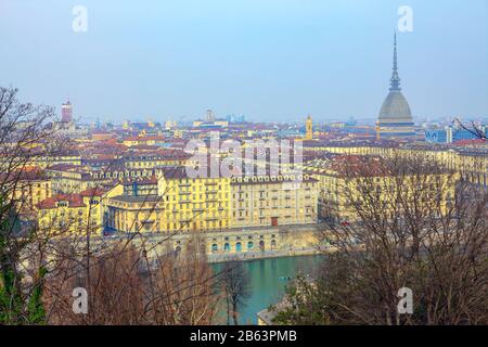 Vue sur la ville et la rivière po de Turin Banque D'Images