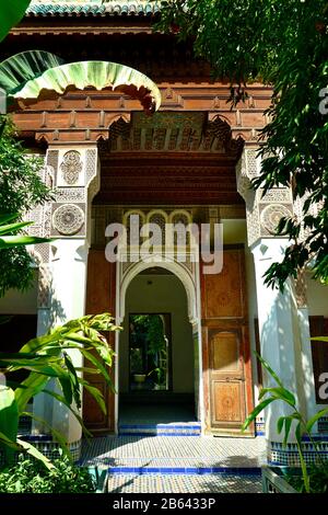 détail de l'architecture dans la mosquée marocaine Banque D'Images
