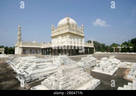 Srirangapatna, Karnataka, Inde, Novembre 2019, Le Gumbaz, Le Mausolée Musulman Du Sultan Tipu Et De Ses Proches Banque D'Images