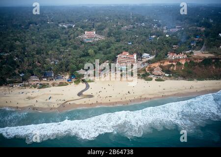 Vue aérienne sur la plage de Varkala, Kerala. Banque D'Images