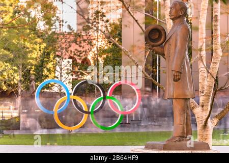 Tokyo, japon - 17 novembre 2019 : statue de bronze du fondateur de la discipline sportive de Judo Kano Jigoro qui est le premier membre asiatique de l'Internation Banque D'Images