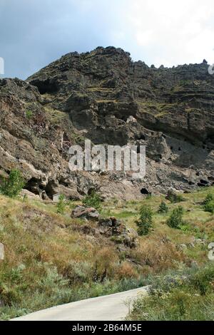 Vue sur Vanis Kvabebi (monnaie de la grotte), Erusheti Mountain, Géorgie Banque D'Images