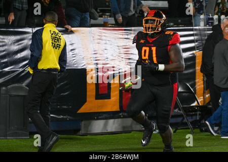 La Wildcats défensive attaquez Boogie Roberts (91) lance le ballon pour un Touchdown lors d'un match de football XFL contre les Tampa Bay Vipers, dimanche 8 mars 2020, à Carson, Californie, États-Unis. (Photo par IOS/Espa-Images) Banque D'Images