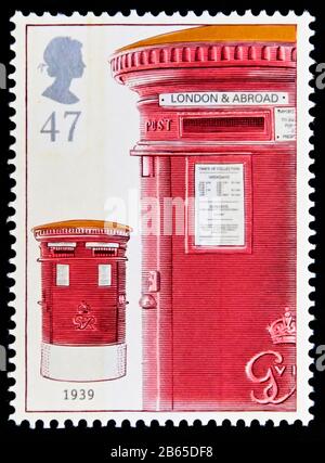 Timbre-poste. Grande-Bretagne. La reine Elizabeth II 150ème anniversaire de la boîte du premier pilier. Boîte À Double Ouverture 1939. 47 p. 2002. Banque D'Images