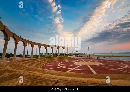 Matin en vue Fanateer Beach - Al Jubail, Arabie saoudite. Banque D'Images