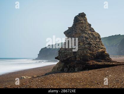 Pile de mer sur Blast Beach près de Seaham, une baie sur la « Coal Coast » du Pays Durham, Angleterre Banque D'Images