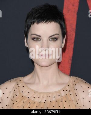 Los Angeles, États-Unis. 9 mars 2020. Jaimie Alexander arrive à la première mondiale MULAN de Disney qui s'est tenue au Dolby Theatre à Hollywood, Californie, le lundi 9 mars 2020. (Photo De Athanlee B. Mirador/Sipa Usa) Crédit: Sipa Usa/Alay Live News Banque D'Images