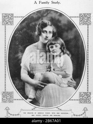 Agatha CHRISTIE (1890-1976) romancier détective anglais vers 1925 avec sa fille Rosalind par son premier mariage Banque D'Images