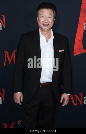 Hollywood, États-Unis. 9 mars 2020. Hollywood, LOS ANGELES, CALIFORNIE, États-Unis - 09 MARS : l'acteur Tzi Ma arrive au World Premiere De Disney's 'mulan', qui s'est tenu au El Capitan Theatre et au Dolby Theatre le 9 mars 2020 à Hollywood, Los Angeles, Californie, États-Unis. (Photo De Xavier Collin/Image Press Agency) Crédit: Image Press Agency/Alay Live News Banque D'Images