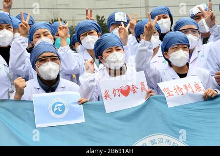 Le plus grand hôpital de module sur le terrain à Wuhan, l'hôpital de Jianghan, a officiellement fermé ses portes après le dernier congé de 34 patients à Wuhan, Hubei, Chine, le 9 mars 2020. (Photo par Top photo/Sipa USA) Banque D'Images