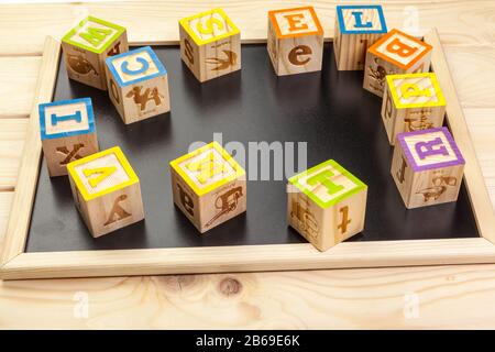 Bois Alphabet Blocs de gros plan. Photo créative. Banque D'Images