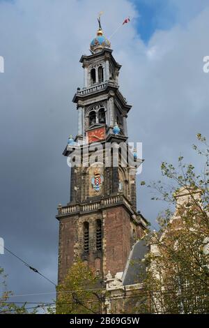 Westerkerk, Amsterdam, Hollande. La tour haute de 85 m de cette église protestante a été construite au coeur du centre de la vieille ville. L'église principale était Bui Banque D'Images