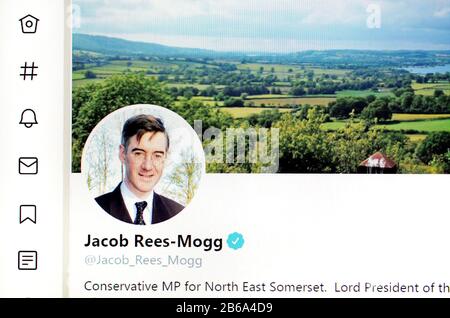 Page Twitter (mars 2020) Jacob Rees-Mogg, leader de la Chambre des communes et Lord Président du Conseil Banque D'Images