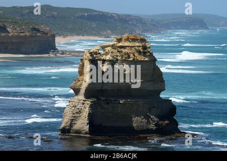 Les douze Apôtres sont l'une des formations rocheuses les plus distinctes au monde, située sur la Great Ocean Road, Victoria, Australie. Banque D'Images