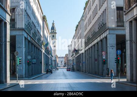 Le centre via Roma à Turin aussi déserté que dans les jours du coronavirus, c'est la rue commerçante Banque D'Images