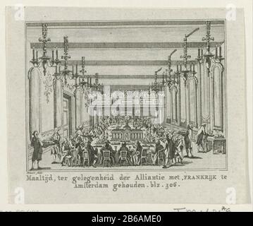 Repas de l'Alliance à Amsterdam, 1786 déjeuner organisé à l'occasion de l'alliance avec la France à Amsterdam (objet titre) l'Amsterdam pour célébrer l'alliance avec la France (conclu le 10 novembre 1785) repas de célébration tenu le 27 janvier 1786 dans le Garnalendoelen (Longbow Archers). Grande fête assise à une table décorée de tafelstukken. Fabricant : printmaker Pieter Hendrik Jonxis (propriété cotée) Lieu de fabrication: Nord des Pays-Bas Date: 1786 - 1792 Caractéristiques physiques: Matière de gravure: Technique du papier: Gravure Dimensions: Feuille: H 95 mm × W 115 mmToeliechtGebruikt as illustr Banque D'Images