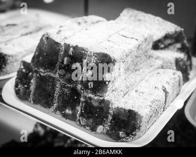 variété de délices turcs avec noix, pistaches, graines et fruits secs Banque D'Images